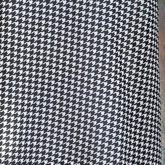 📌Kenar Work to Weekend Button Down Sleeveless Blouse - Picture 8 of 13